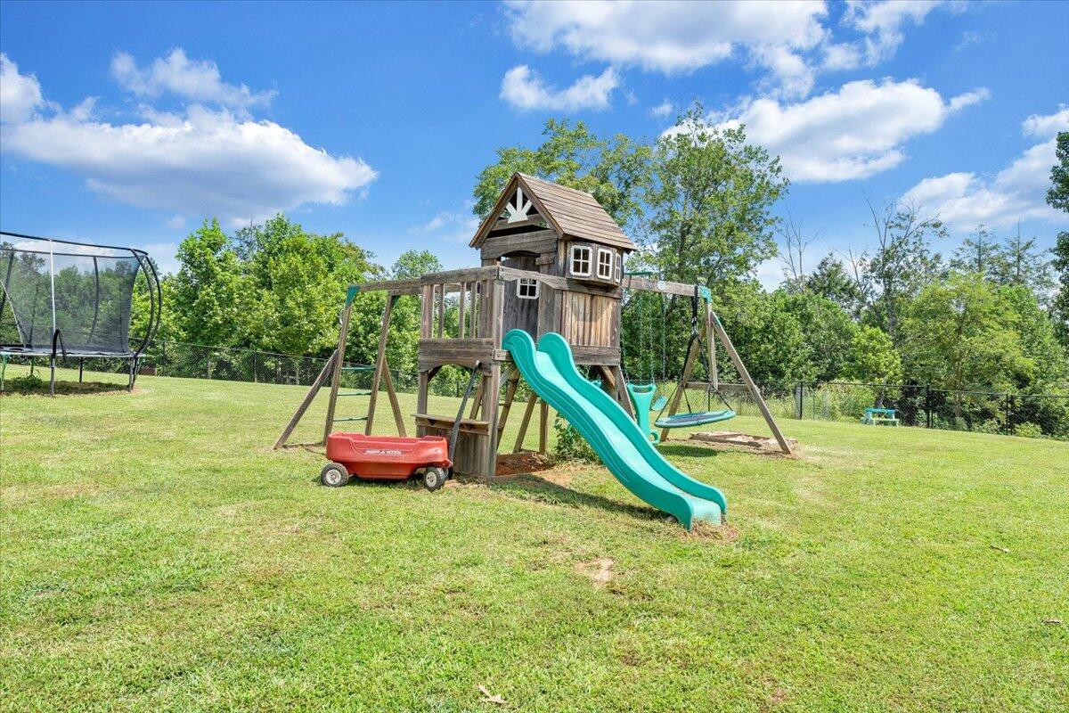 Bedford, Virginia 24523, United States, 3 Bedrooms Bedrooms, ,2 BathroomsBathrooms,Residential,Active,245957