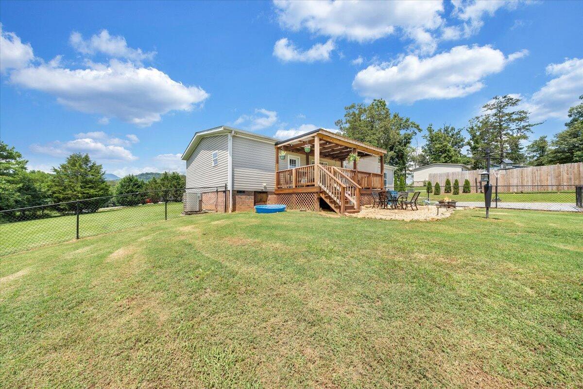 Bedford, Virginia 24523, United States, 3 Bedrooms Bedrooms, ,2 BathroomsBathrooms,Residential,Active,245957