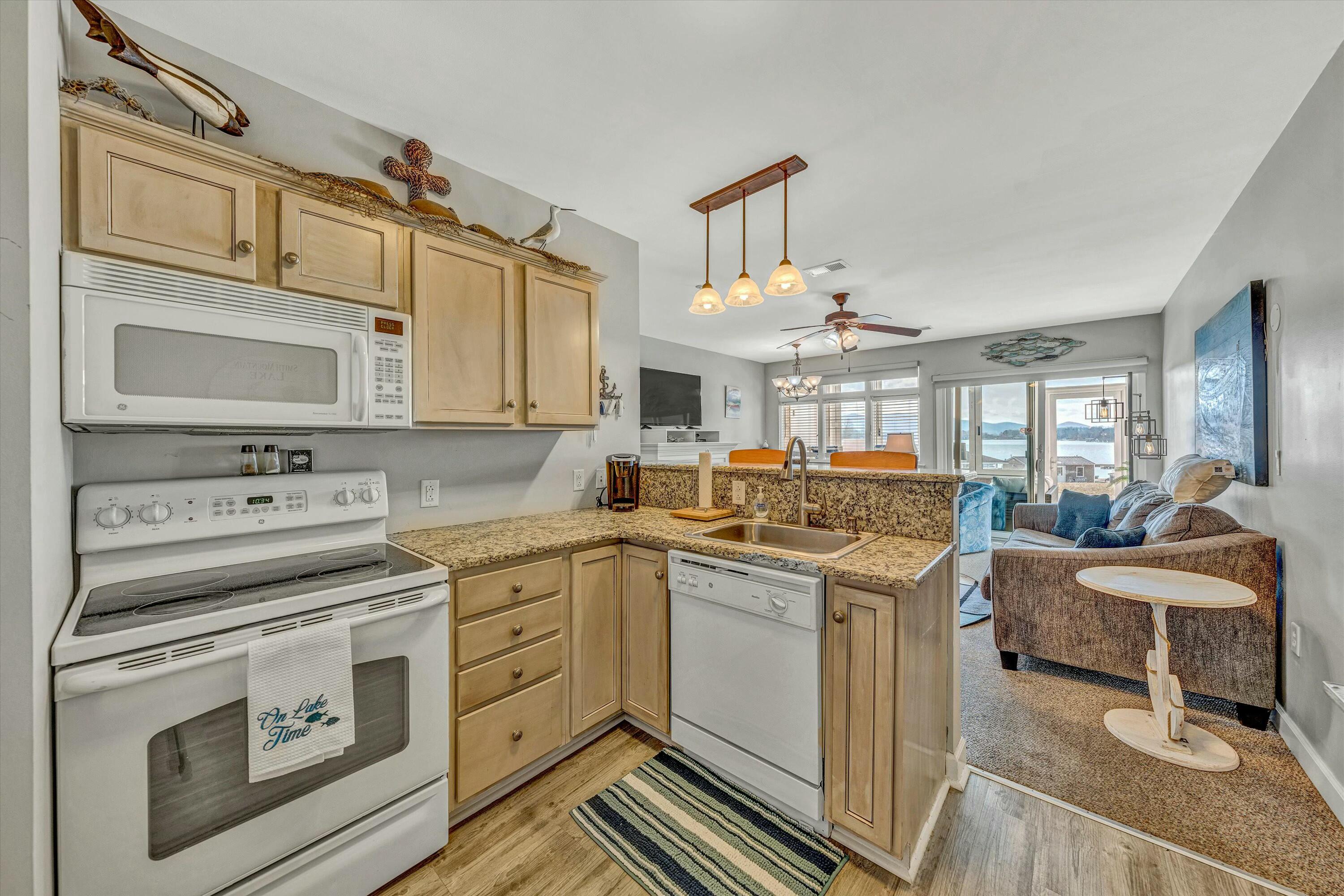 1245 Graves Harbor Trl #202, Huddleston, Virginia image 9