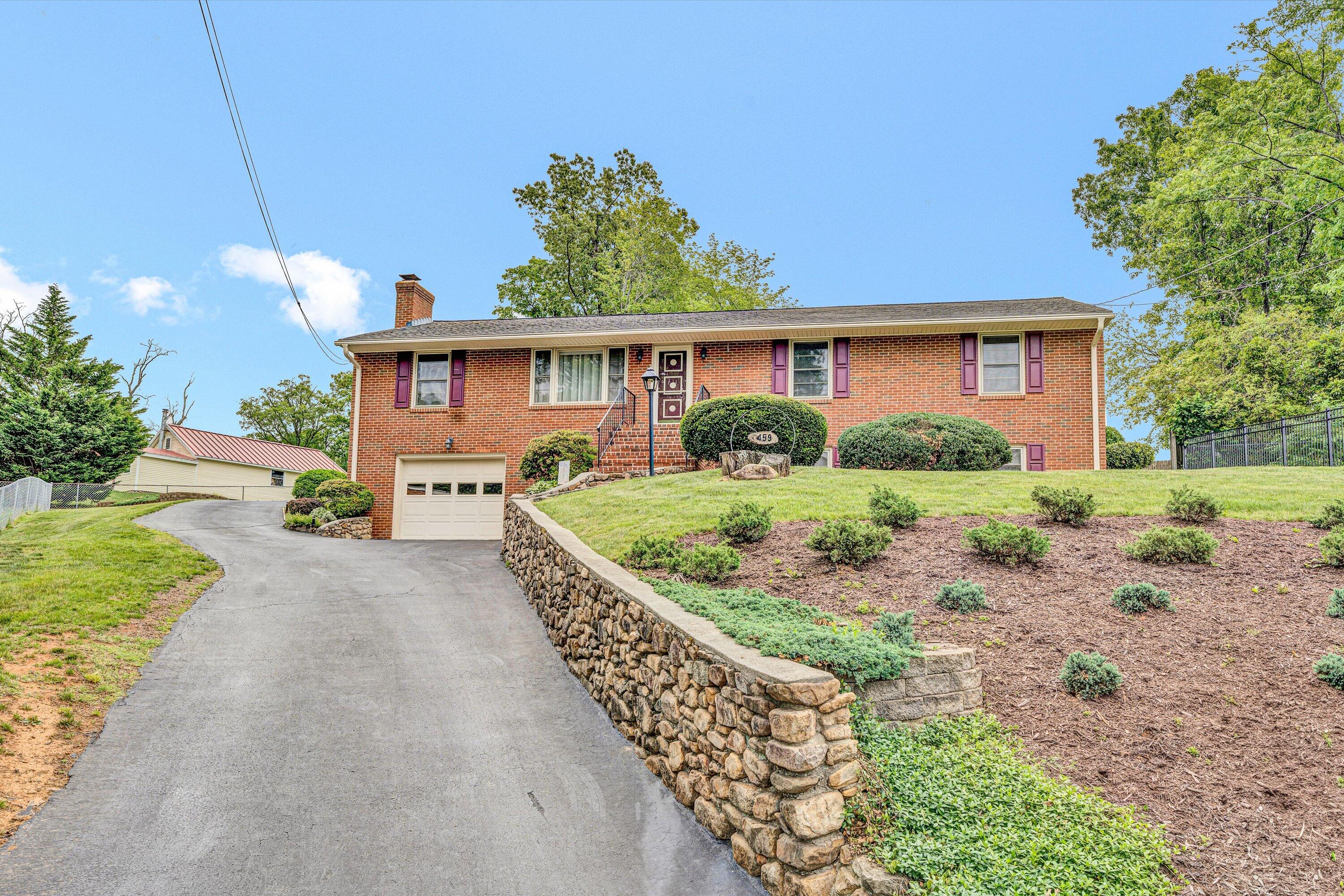 459 Nellie Cir, Salem, Virginia image 1