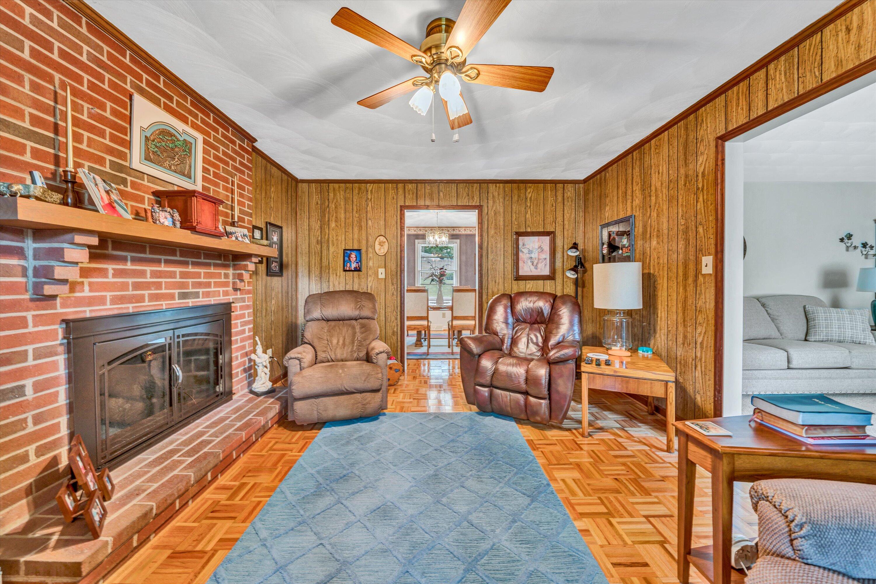 459 Nellie Cir, Salem, Virginia image 5