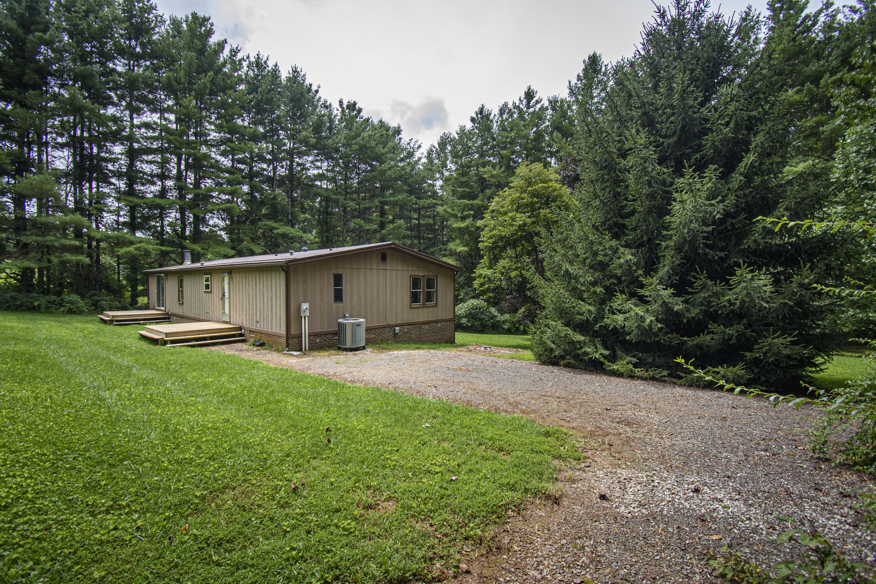 769 Turnip Patch Rd, Meadows of Dan, Virginia image 4