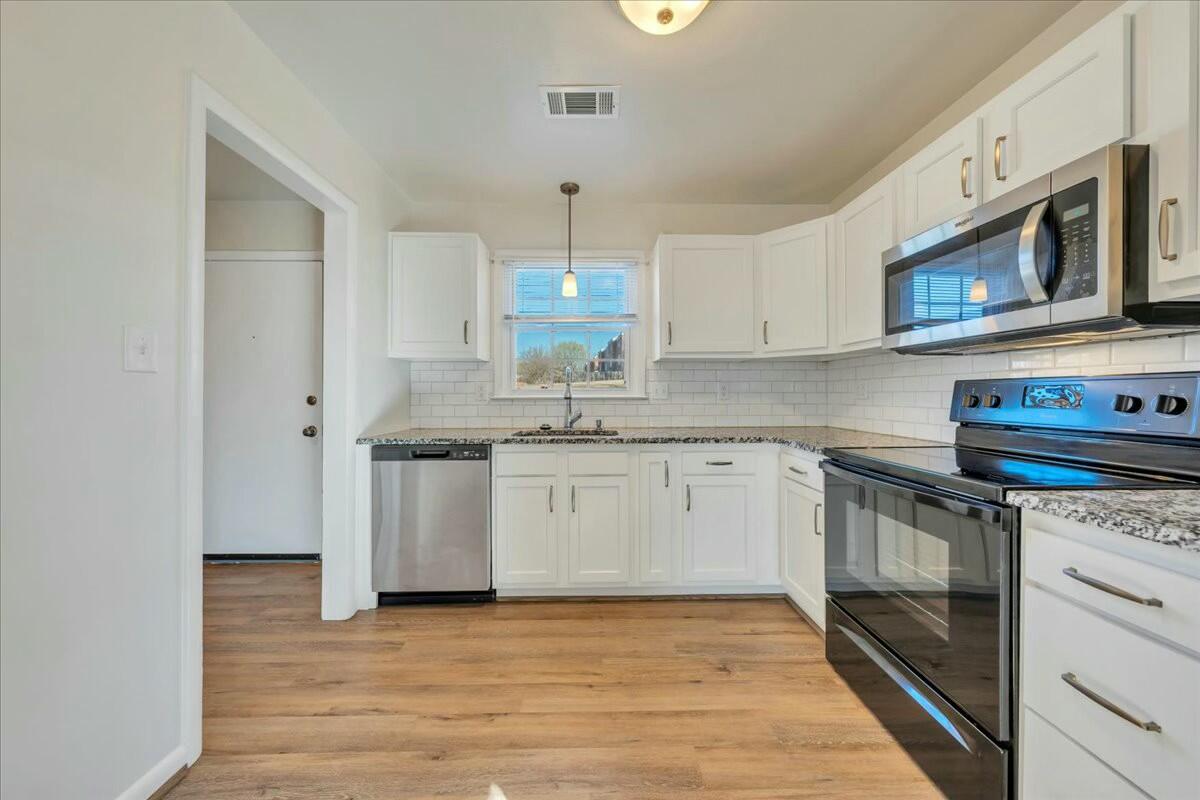 1401 Wyndham Dr, Vinton, Virginia image 4
