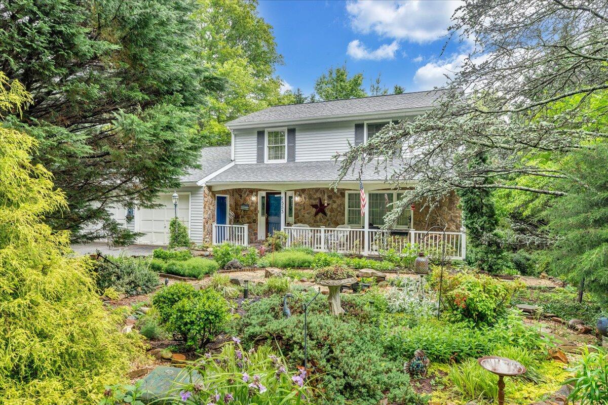 6553 Pencheck Cir, Roanoke, Virginia image 2