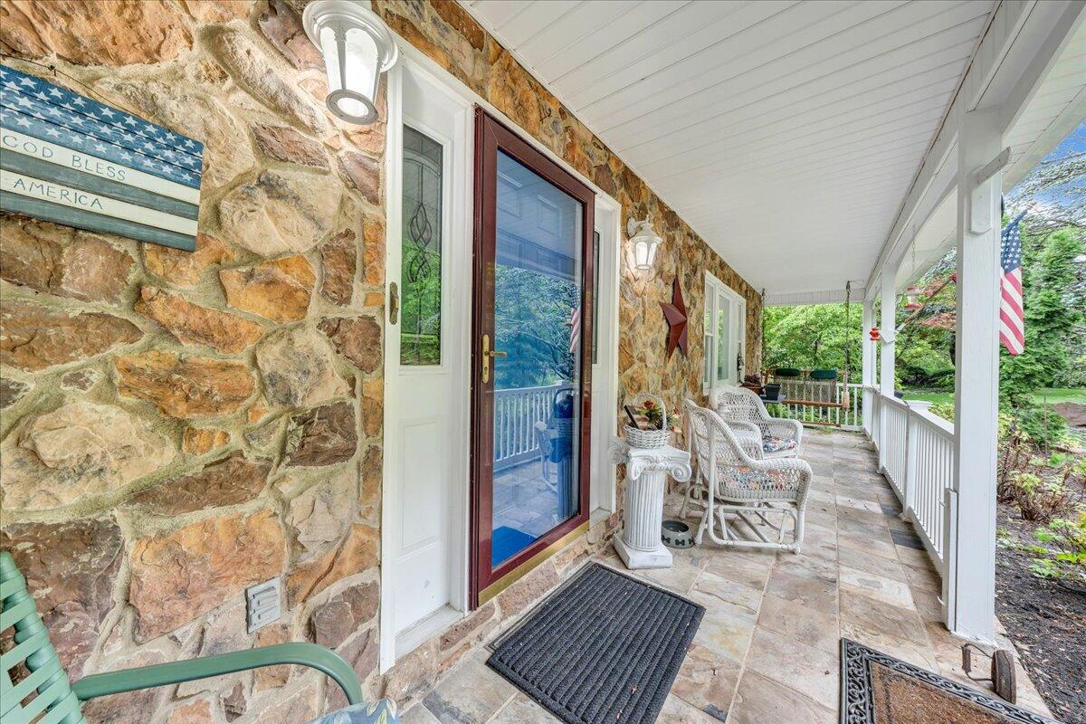 6553 Pencheck Cir, Roanoke, Virginia image 5