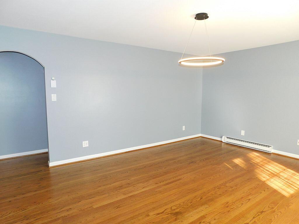 Roanoke, Virginia 24018, United States, 3 Bedrooms Bedrooms, ,2 BathroomsBathrooms,Residential,Active,208505