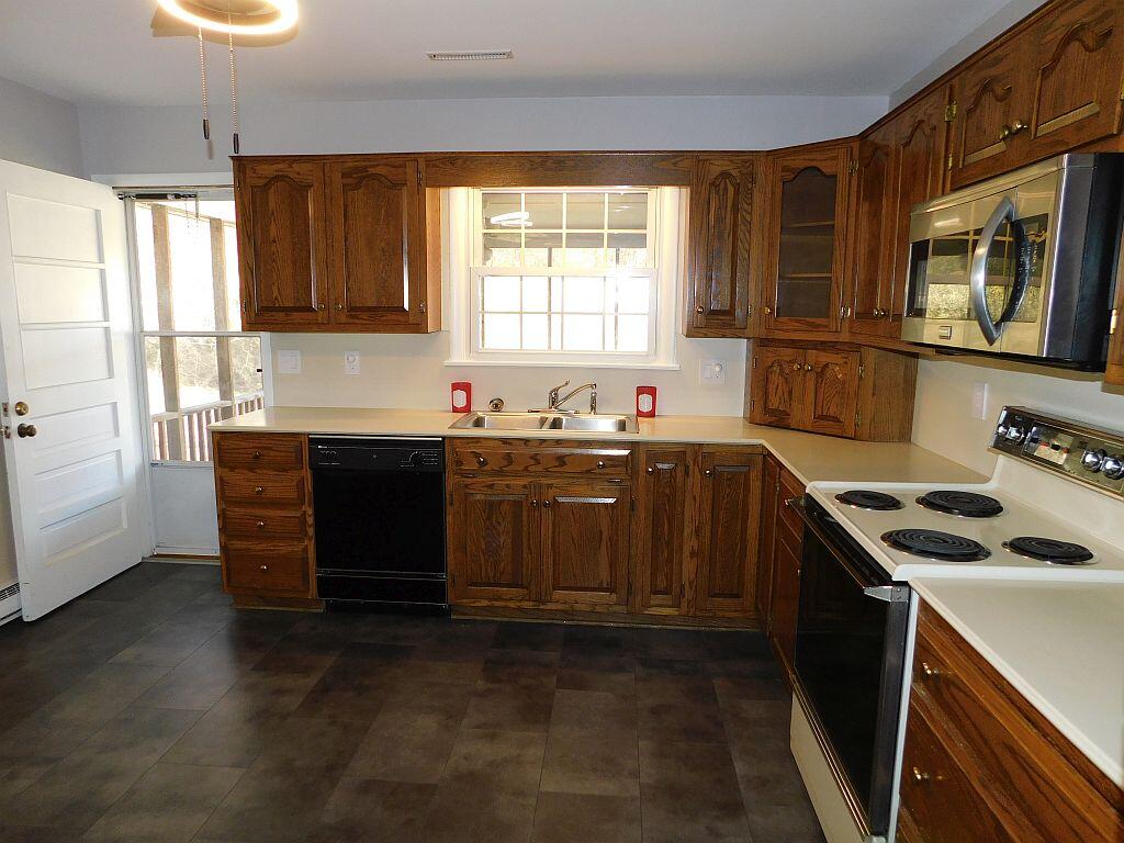 Roanoke, Virginia 24018, United States, 3 Bedrooms Bedrooms, ,2 BathroomsBathrooms,Residential,Active,208505