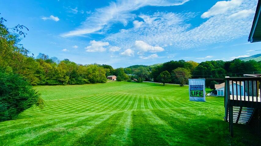 Roanoke, Virginia 24018, United States, 3 Bedrooms Bedrooms, ,2 BathroomsBathrooms,Residential,Active,208505