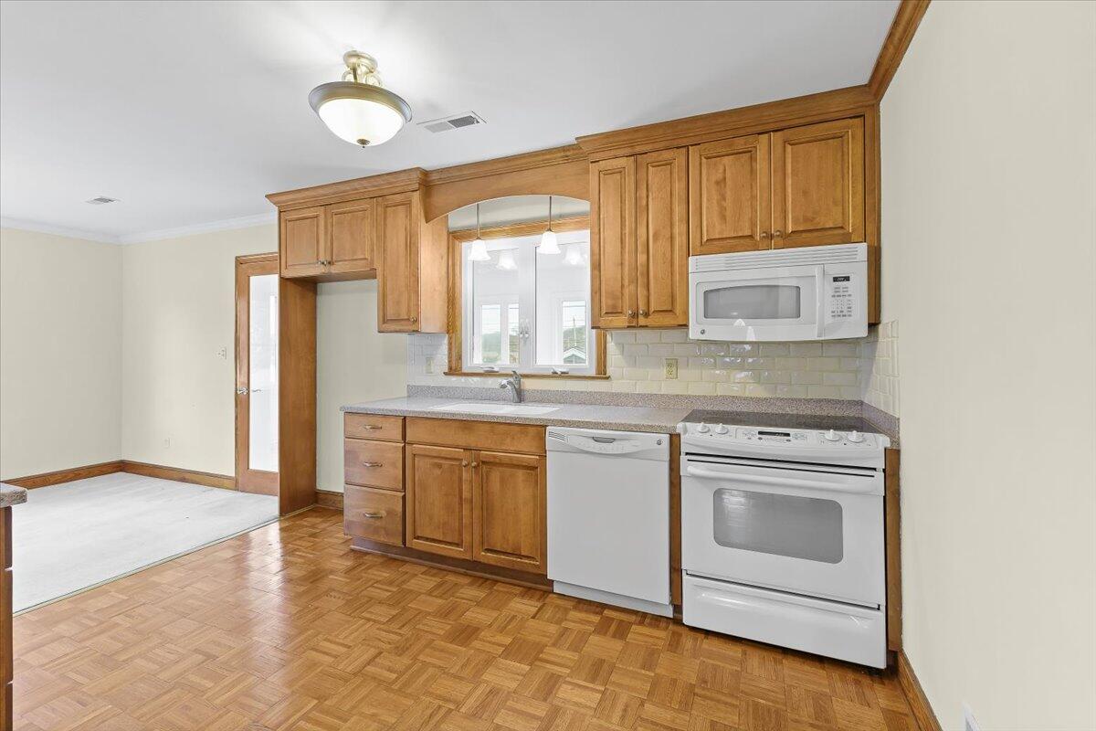 906 Glenmore Dr, Salem, Virginia image 12