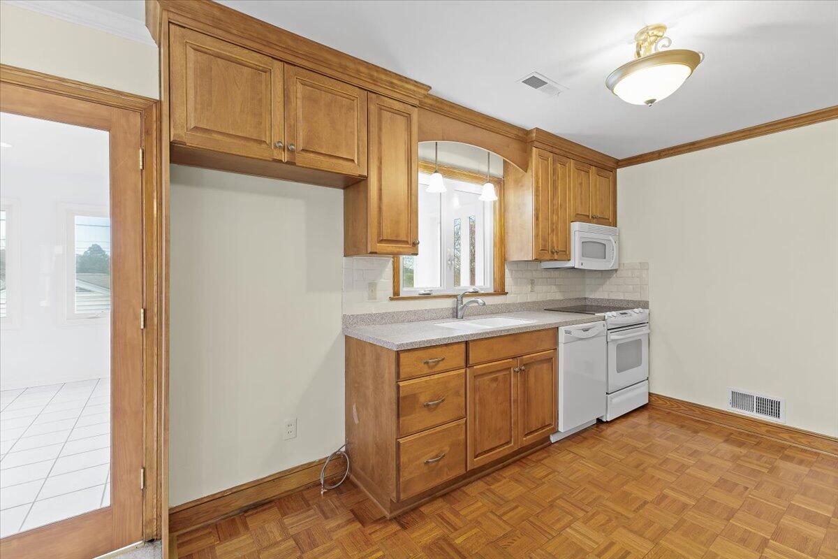 906 Glenmore Dr, Salem, Virginia image 11