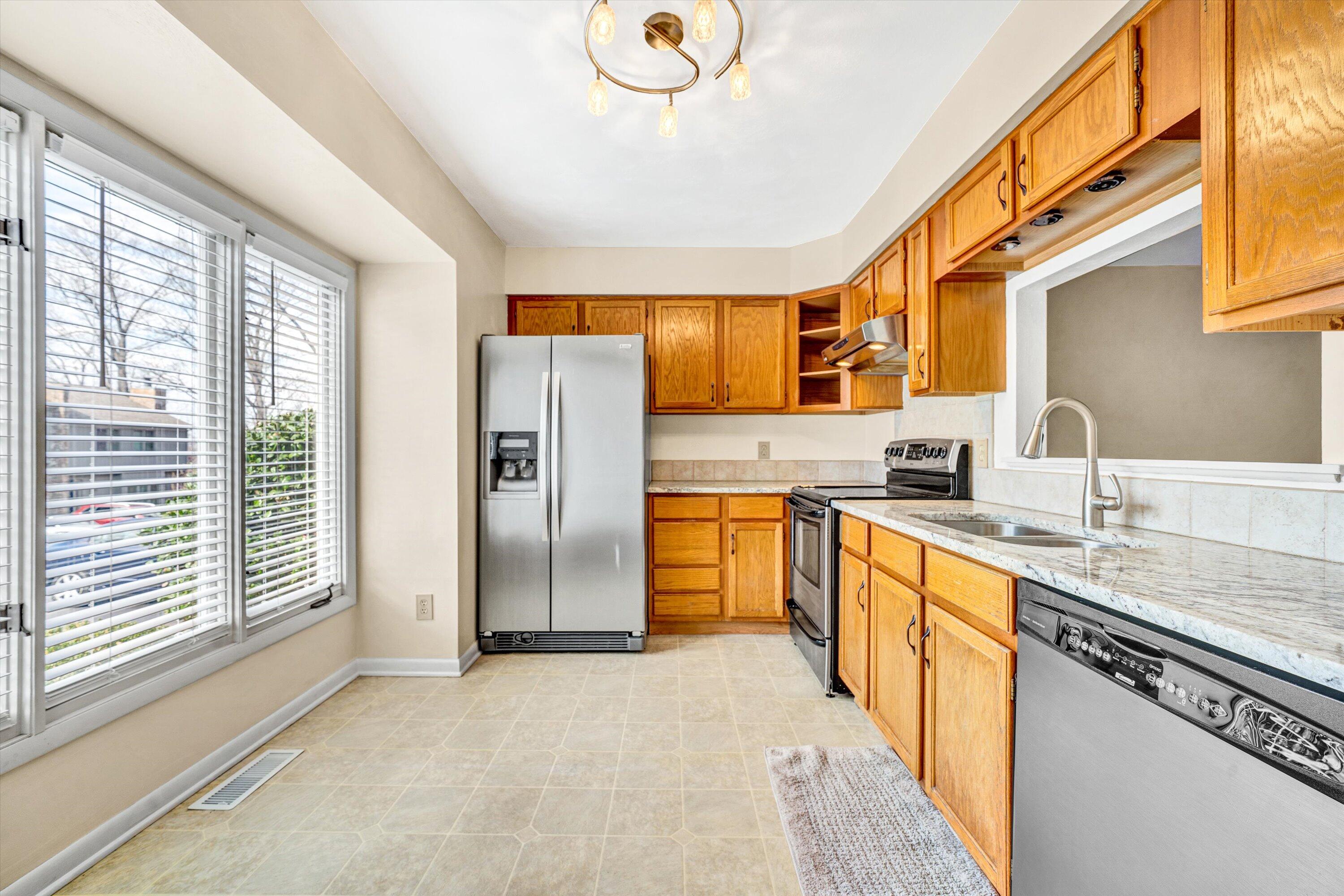 3455 Londonderry Ct, Roanoke, Virginia image 3