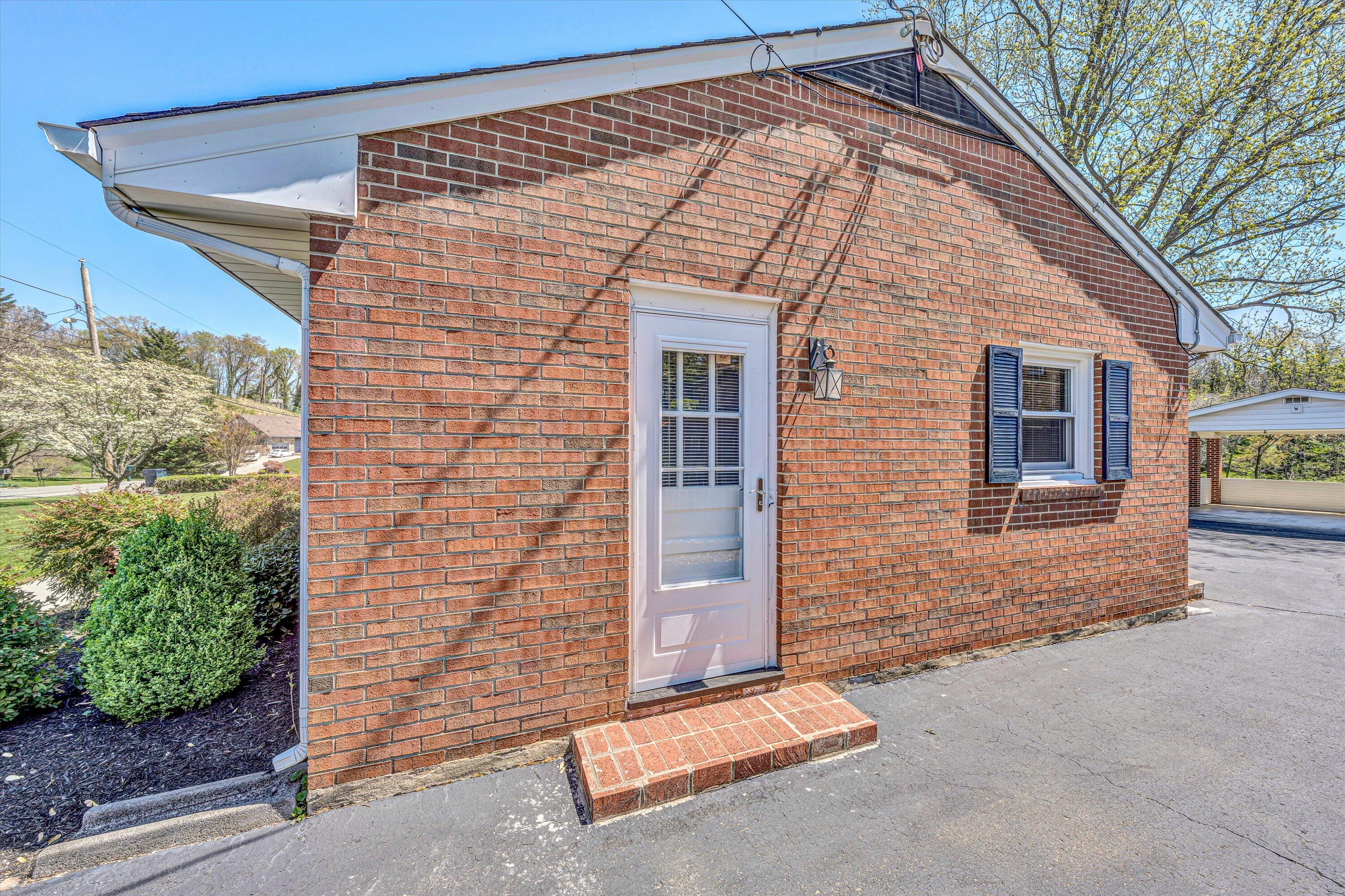 5519 Medmont Cir, Roanoke, Ohio image 37