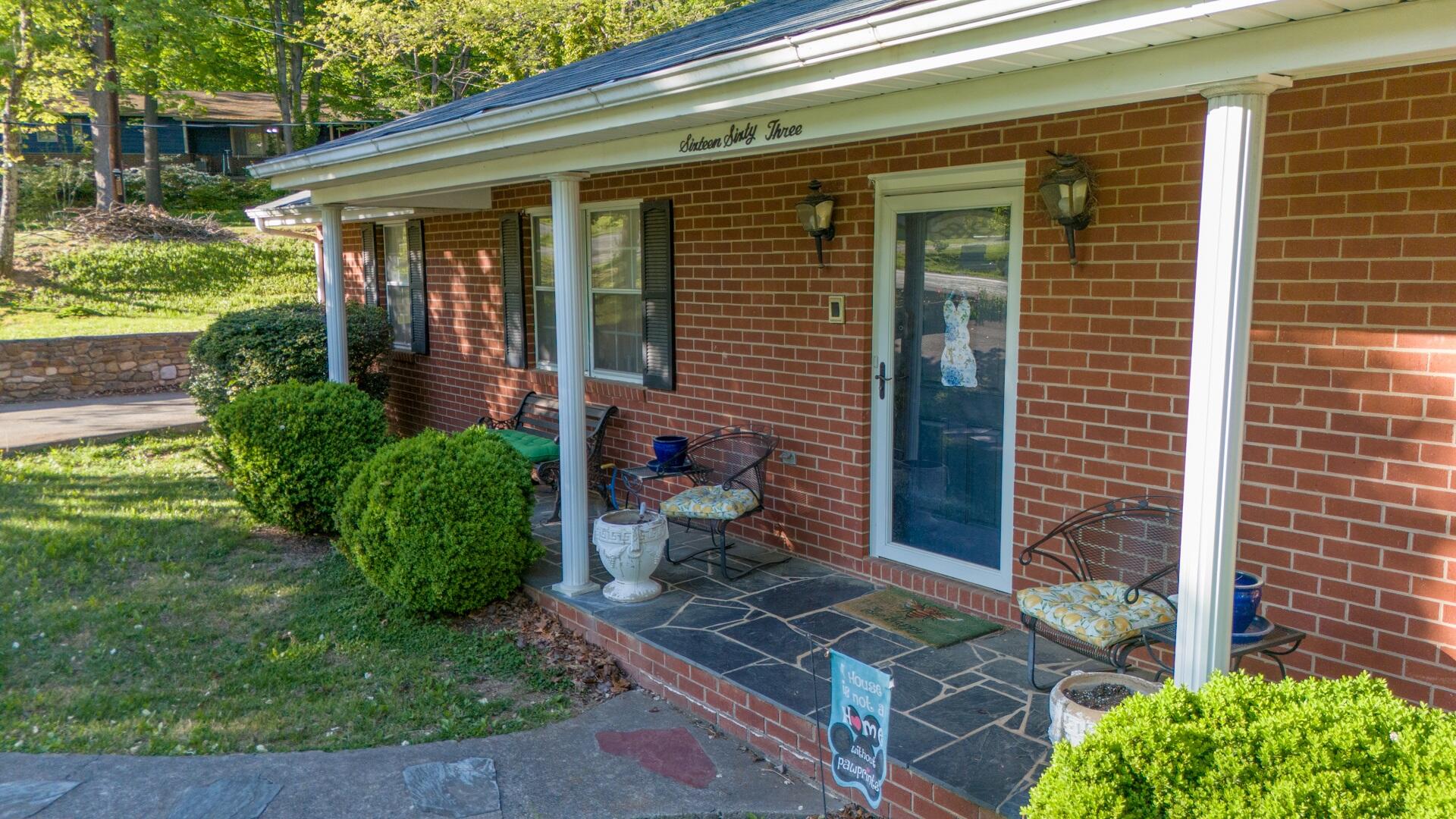 1663 Mountain Heights Dr, Salem, Virginia image 8