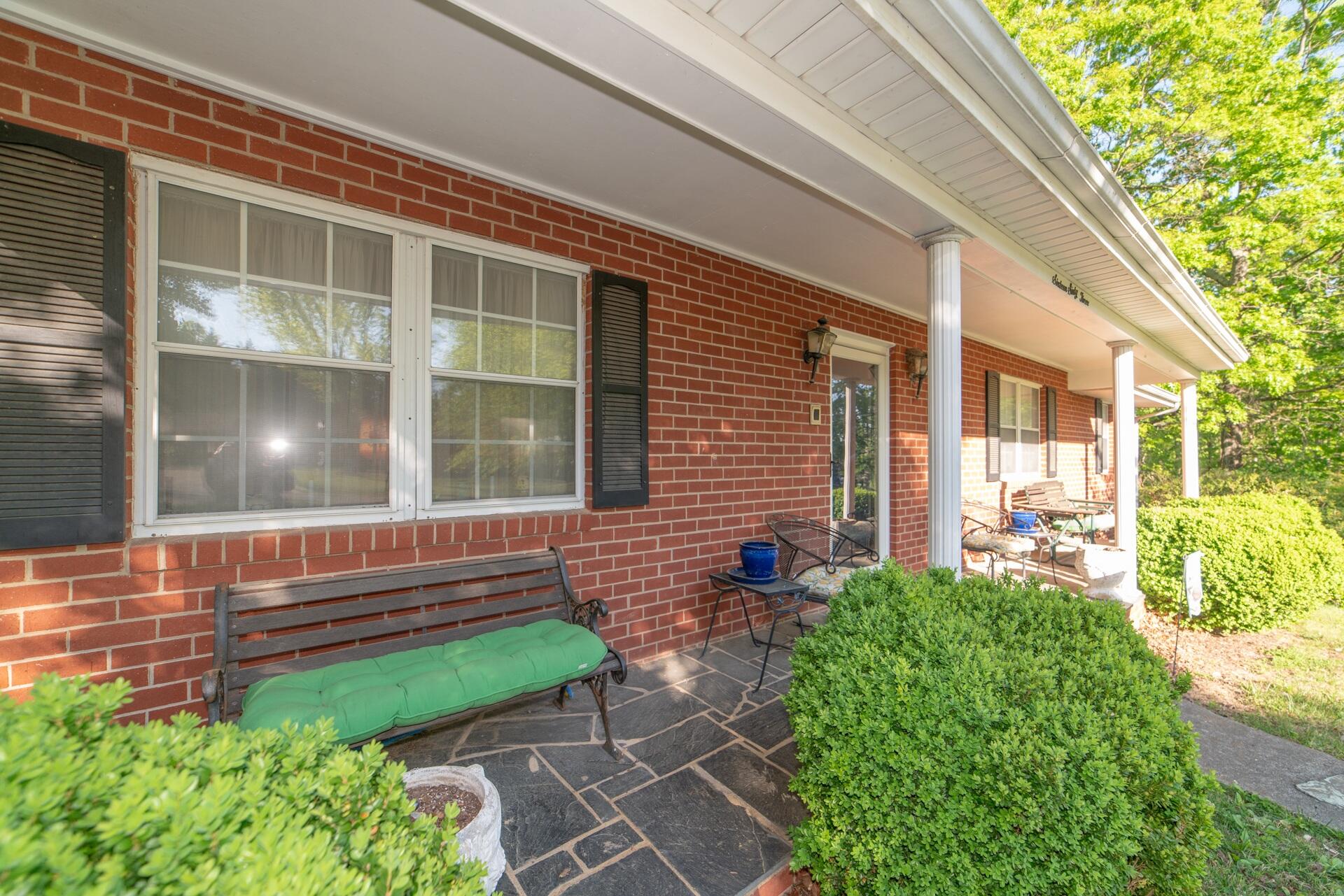 1663 Mountain Heights Dr, Salem, Virginia image 9