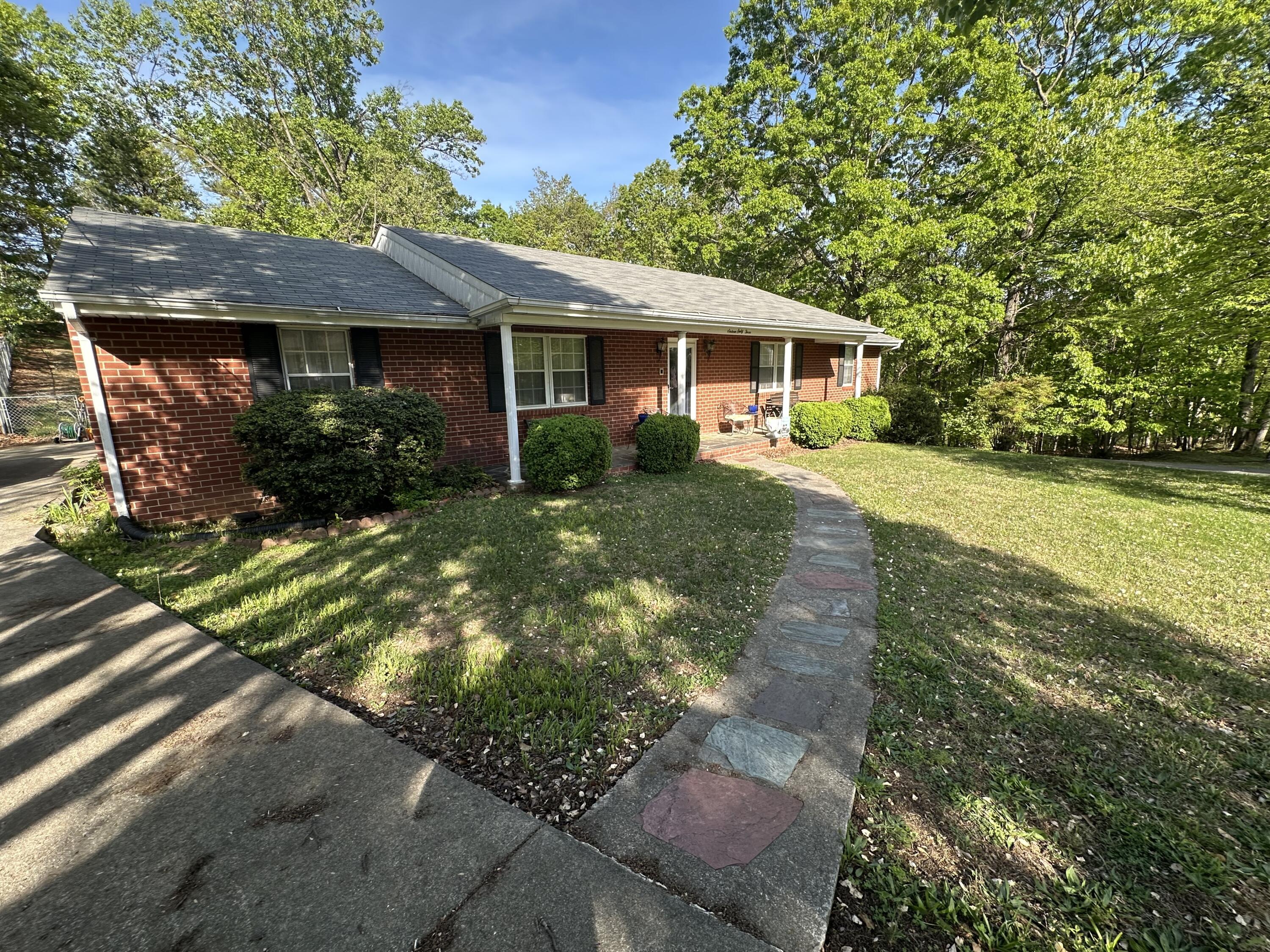 1663 Mountain Heights Dr, Salem, Virginia image 1