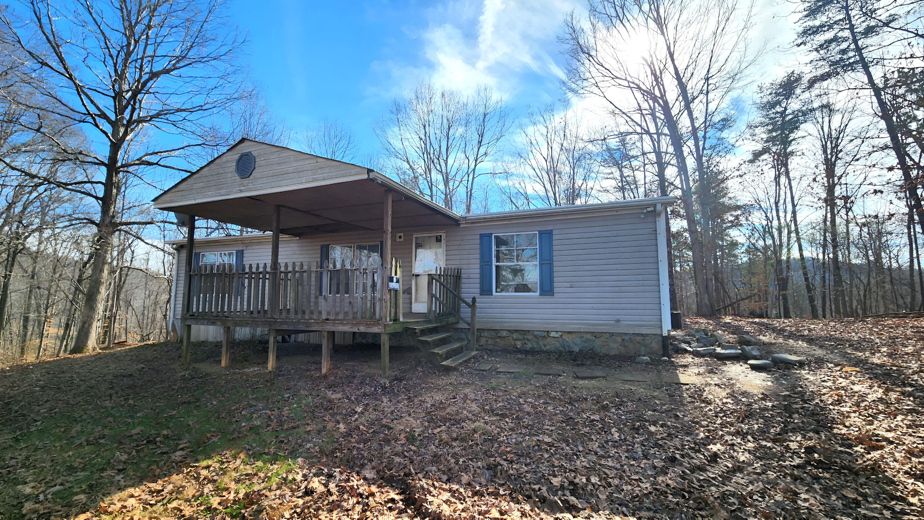 1042 Simmons Mill Rd, Thaxton, Virginia image 1