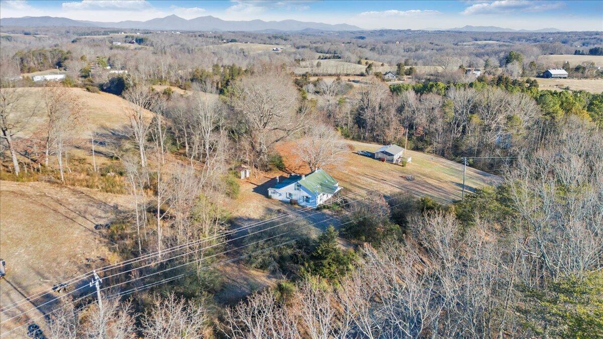 11373 Moneta Rd, Moneta, Virginia image 4