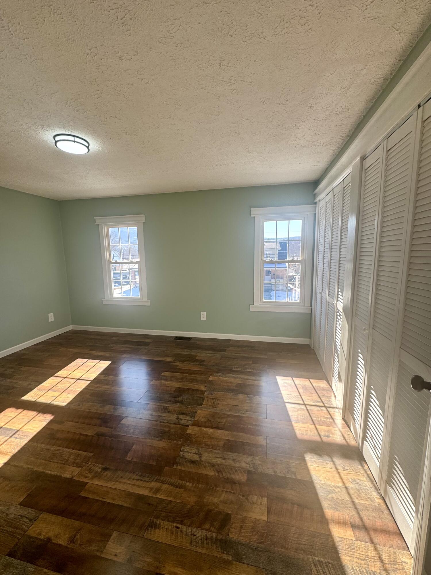 1322 W Jackson St, Covington, Virginia image 21