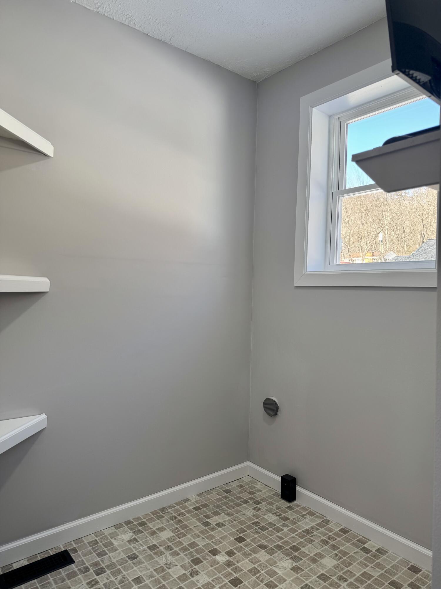 1322 W Jackson St, Covington, Virginia image 18