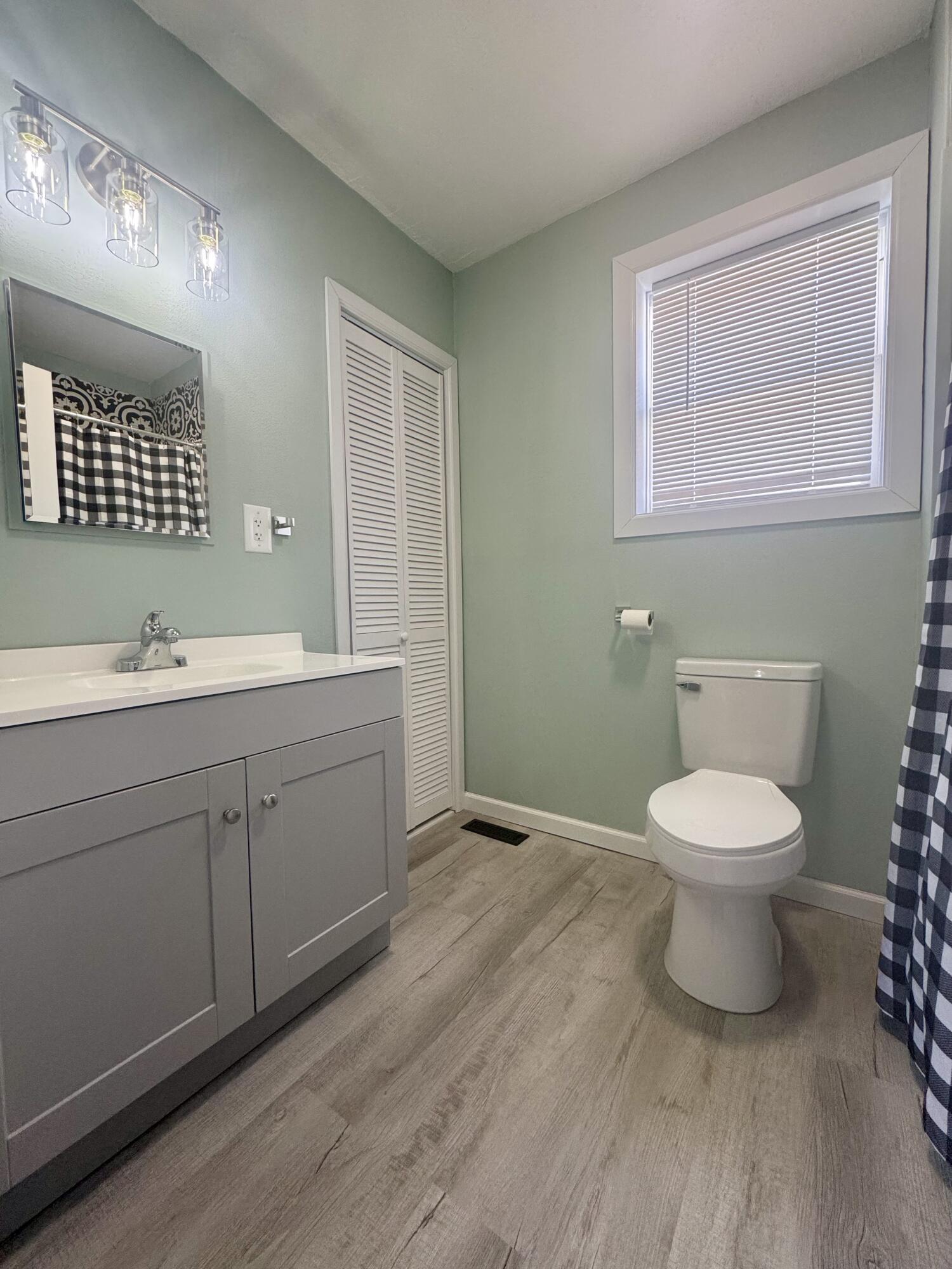 1322 W Jackson St, Covington, Virginia image 14