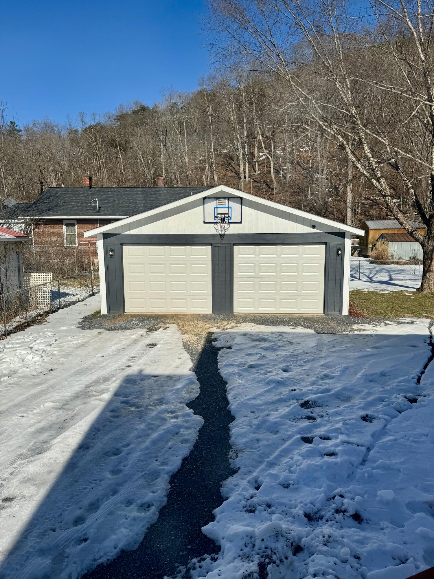 1322 W Jackson St, Covington, Virginia image 38