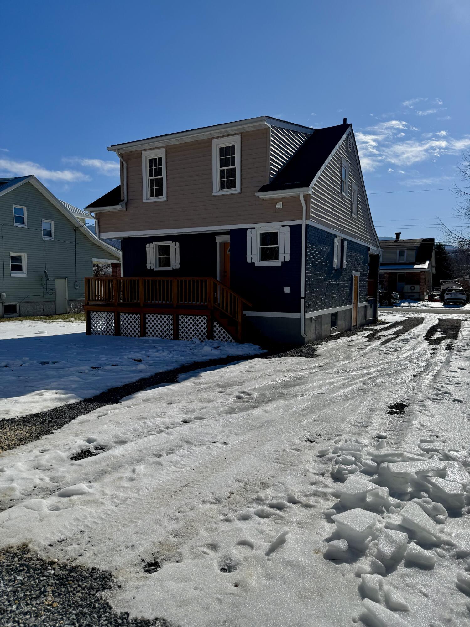 1322 W Jackson St, Covington, Virginia image 36