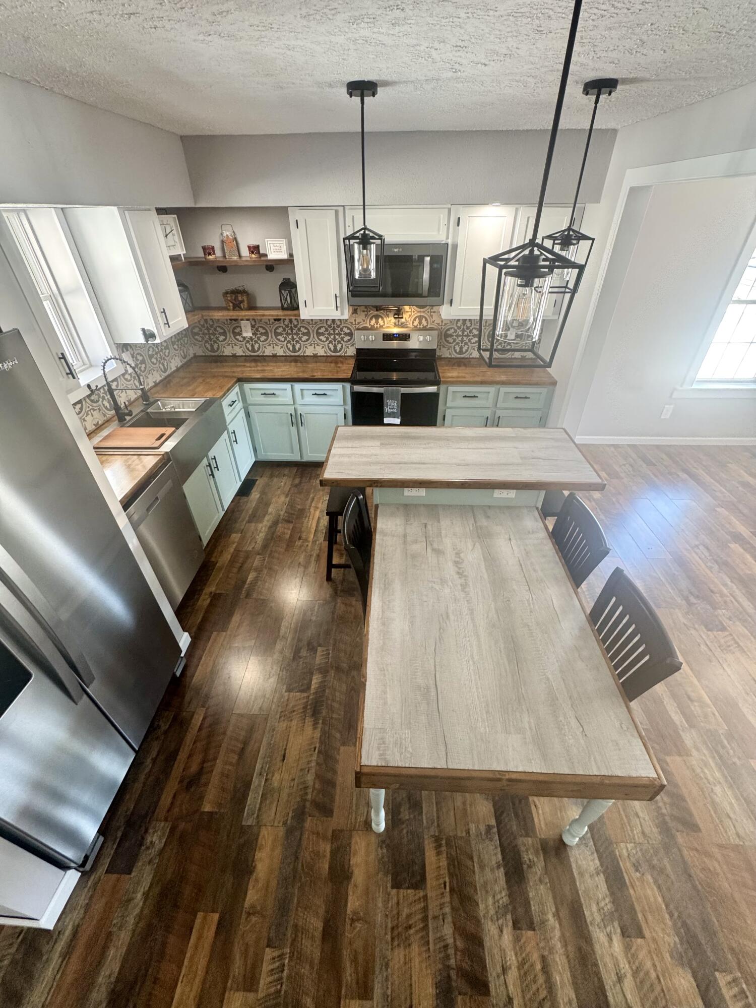 1322 W Jackson St, Covington, Virginia image 8