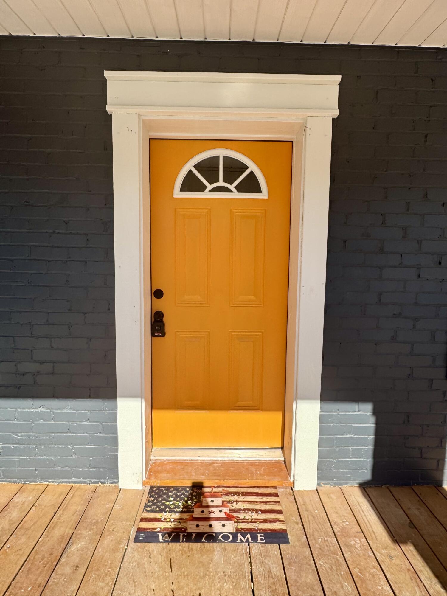 1322 W Jackson St, Covington, Virginia image 2