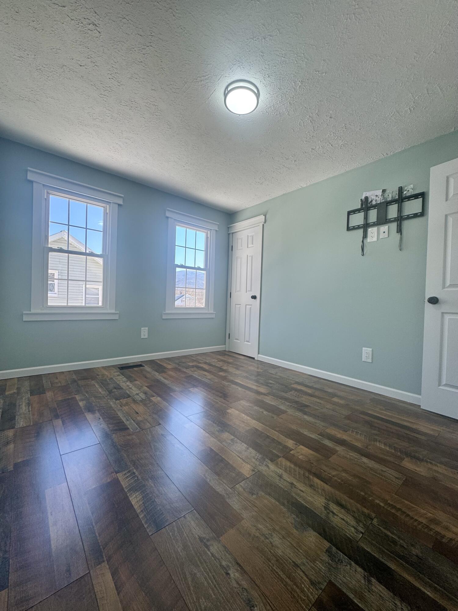 1322 W Jackson St, Covington, Virginia image 24