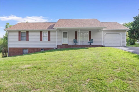 Homes For Sale - 4110 Flatwoods Rd<br/> Montgomery County, Elliston, VA 24087