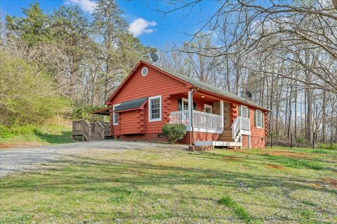 Homes For Sale - 565 Donald Ave<br/> Franklin County, Rocky Mount, VA 24151