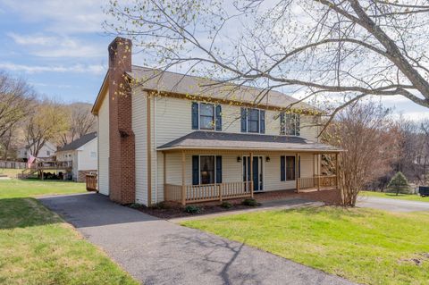 Photo of 4106 Falling Creek DR, Vinton, VA 24179 (MLS # 925631)