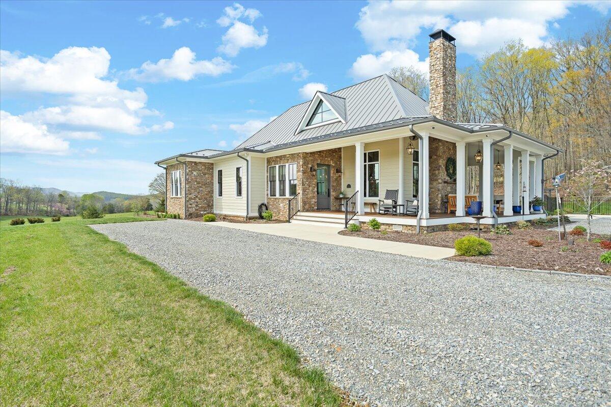4180 Little Catawba Creek Rd, Troutville, Virginia image 6