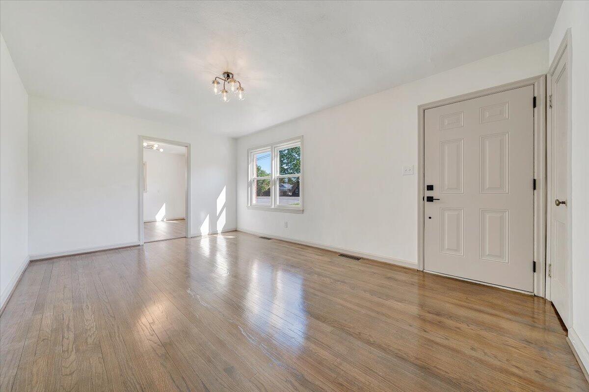 2303 Berkley Ave, Roanoke, Virginia image 6