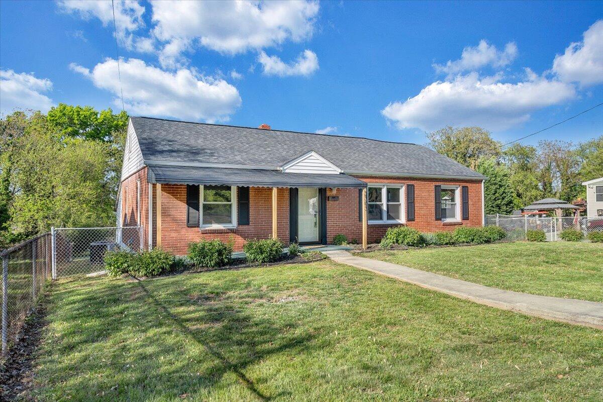 2303 Berkley Ave, Roanoke, Virginia image 2