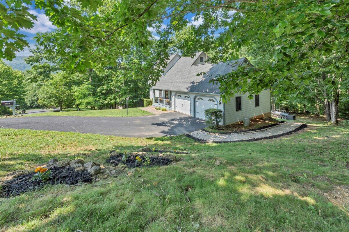 7984 Forest Creek Dr, Roanoke, Virginia image 38