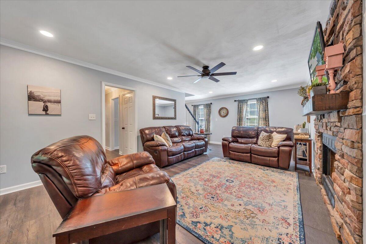 7984 Forest Creek Dr, Roanoke, Virginia image 8