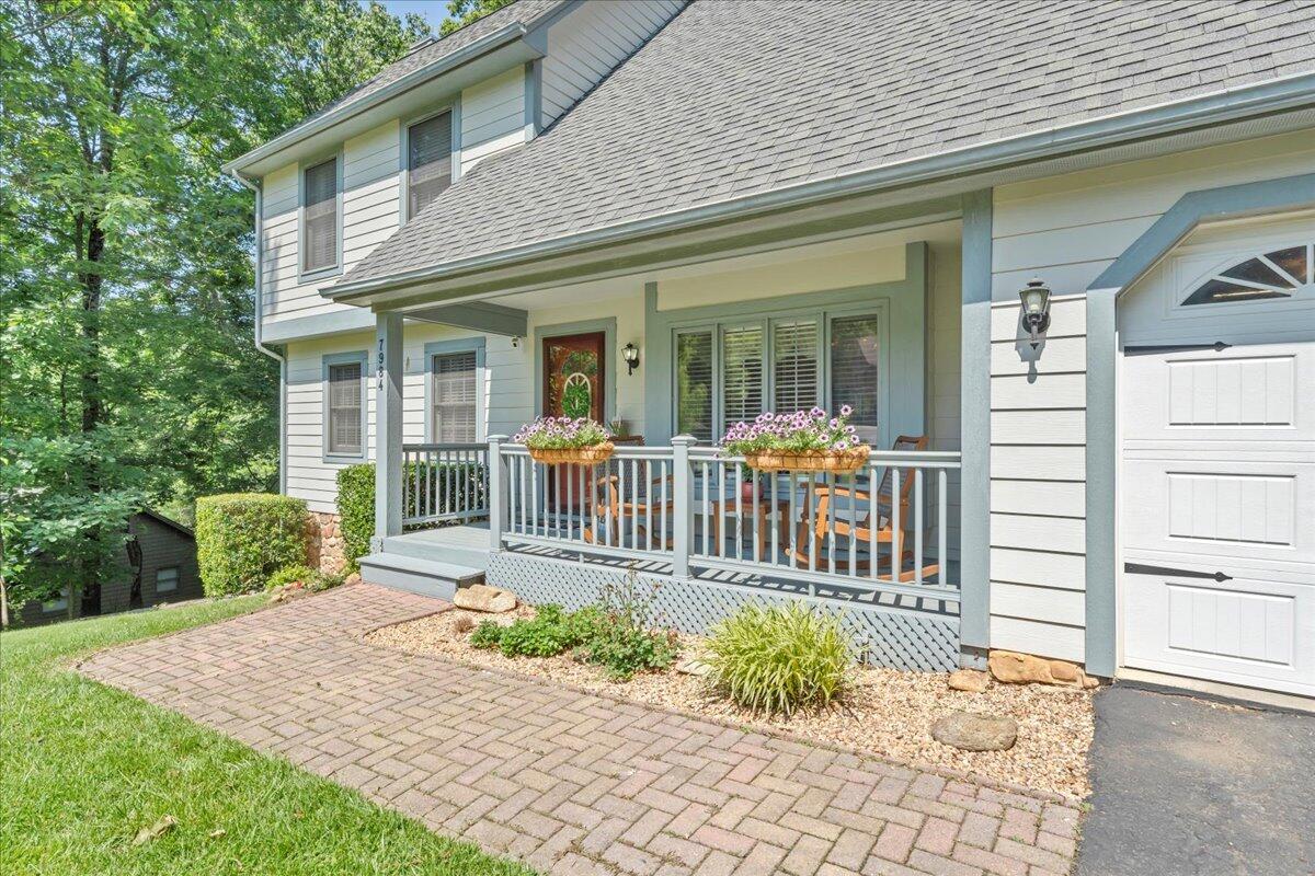 7984 Forest Creek Dr, Roanoke, Virginia image 3