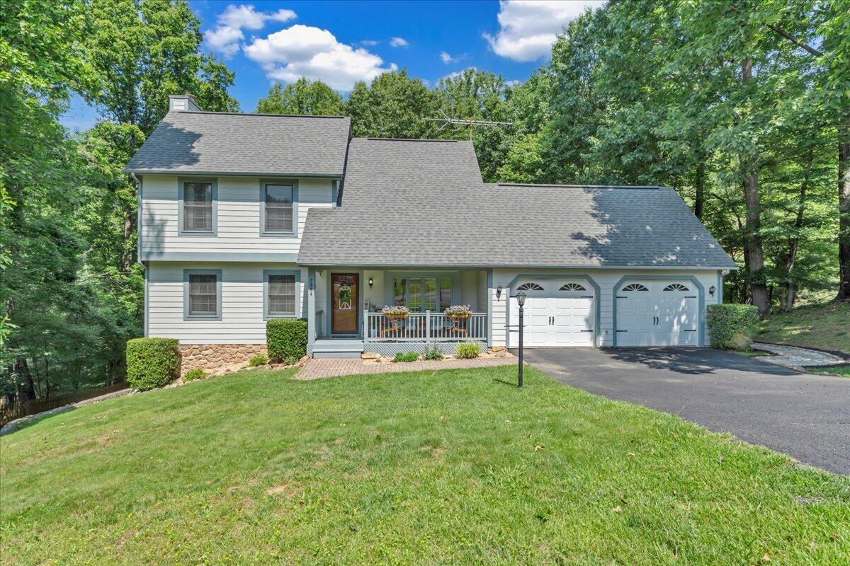 7984 Forest Creek Dr, Roanoke, Virginia image 1