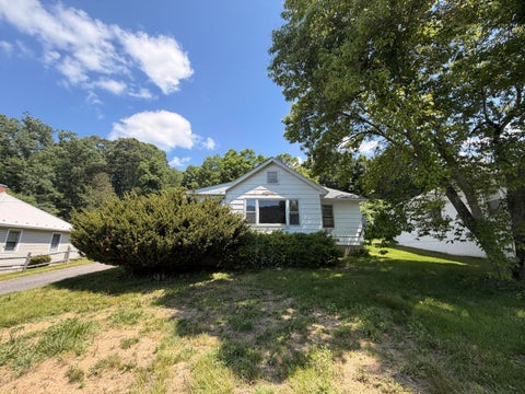 Homes For Sale - 25 Doe Valley Trl<br/> Hot Springs, VA 24445