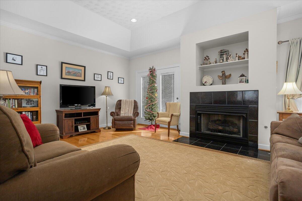 Fincastle, Virginia, 24090, United States, 3 Bedrooms Bedrooms, ,4 BathroomsBathrooms,Residential,Active,2030518
