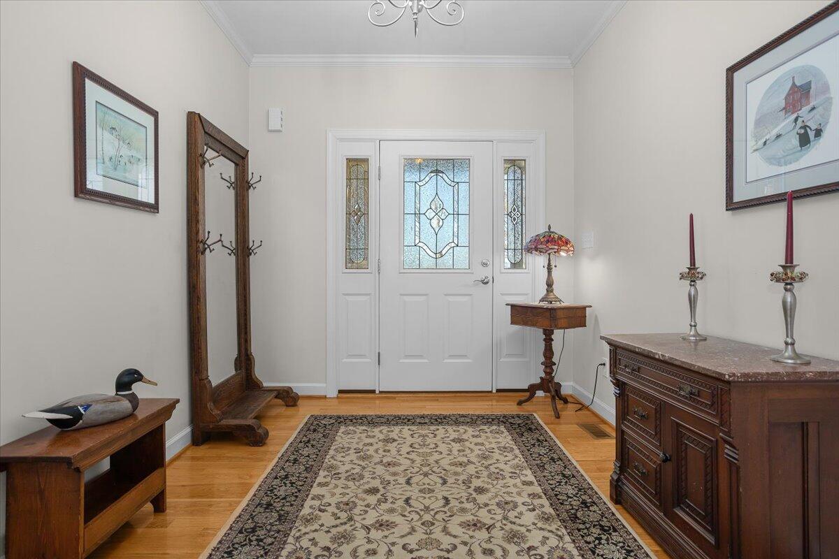 Fincastle, Virginia, 24090, United States, 3 Bedrooms Bedrooms, ,4 BathroomsBathrooms,Residential,Active,2030518