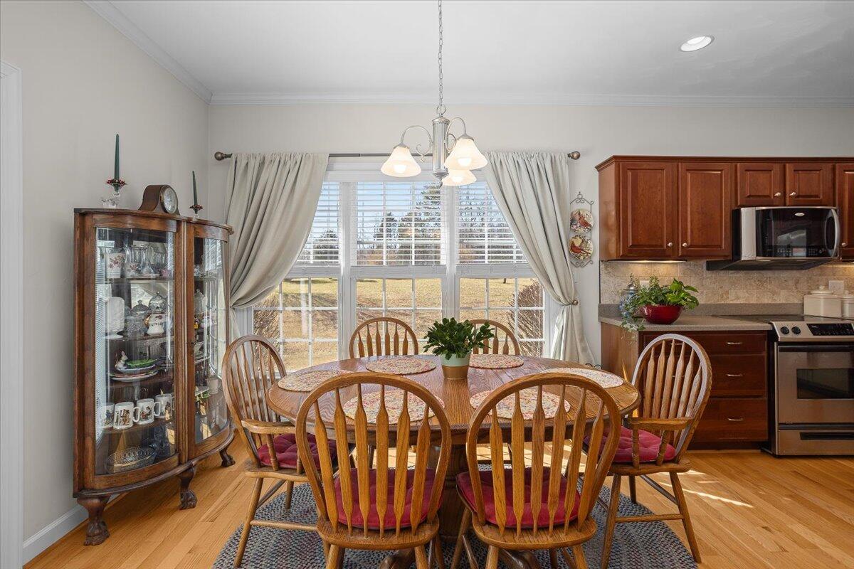 Fincastle, Virginia, 24090, United States, 3 Bedrooms Bedrooms, ,4 BathroomsBathrooms,Residential,Active,2030518