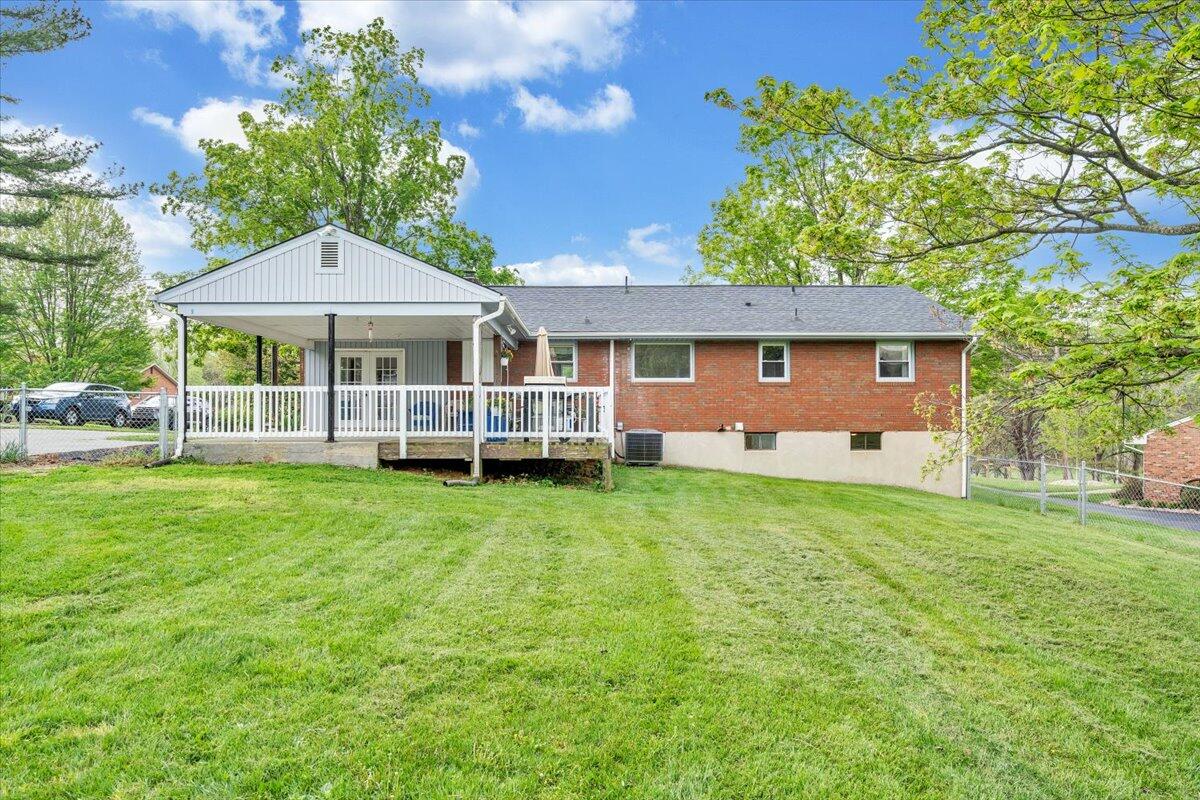 76 Lakeland Cir, Troutville, Virginia image 37