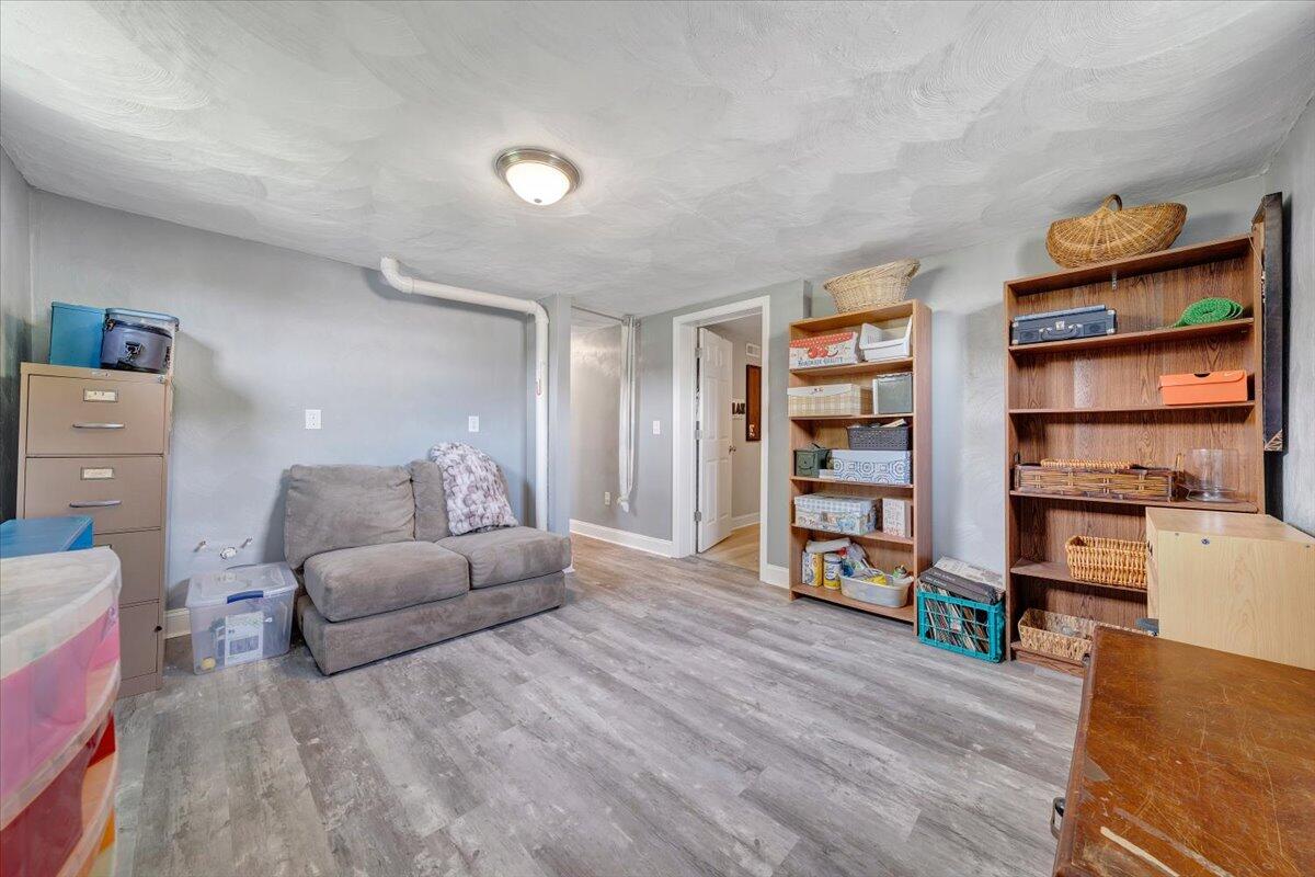 76 Lakeland Cir, Troutville, Virginia image 30