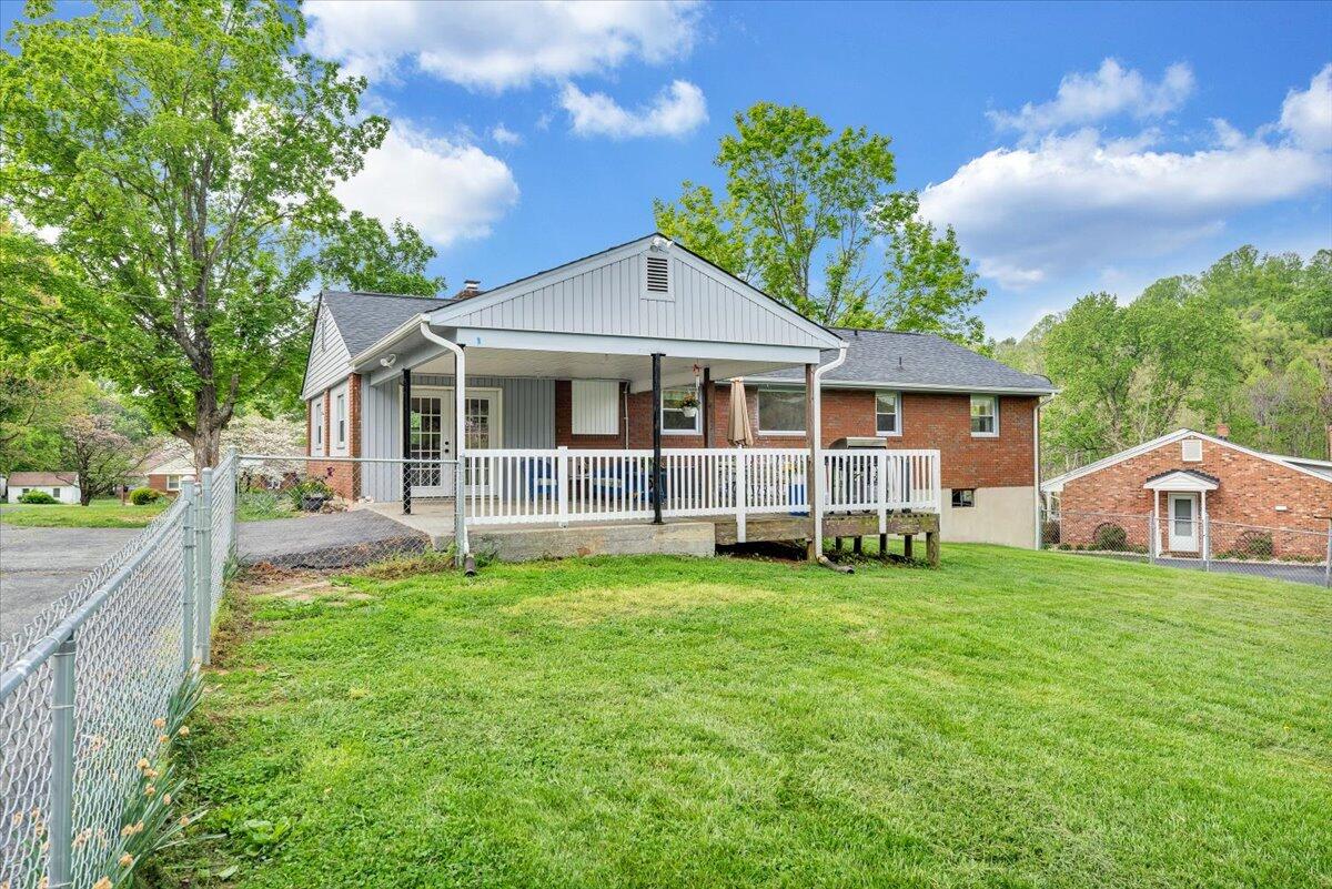 76 Lakeland Cir, Troutville, Virginia image 36