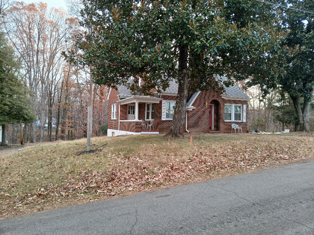 1003 Oakgrove Ave, Martinsville, Virginia image 2