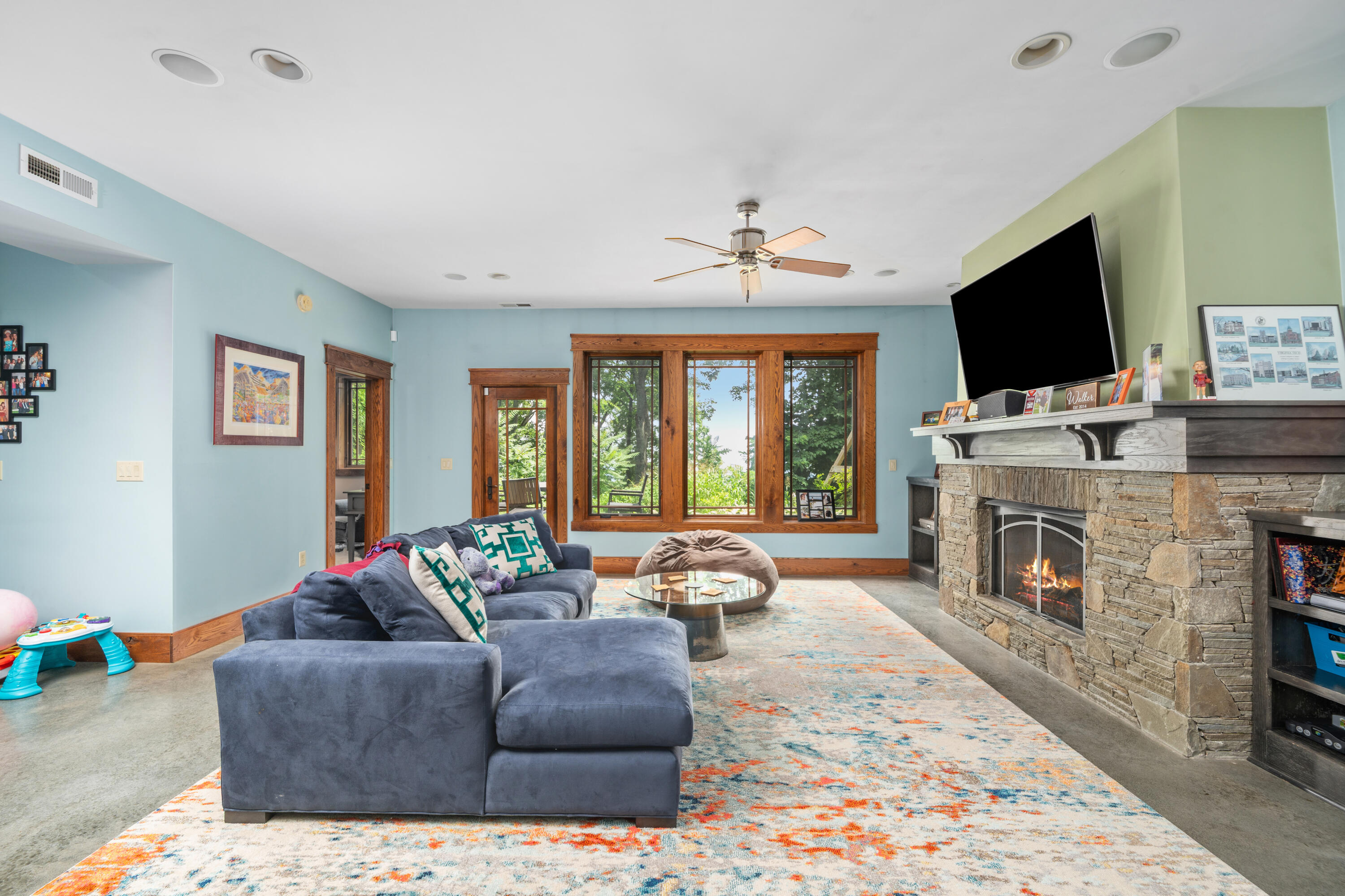 Bent Mountain, Virginia, 24059, United States, 5 Bedrooms Bedrooms, ,5 BathroomsBathrooms,Residential,Active,2025206