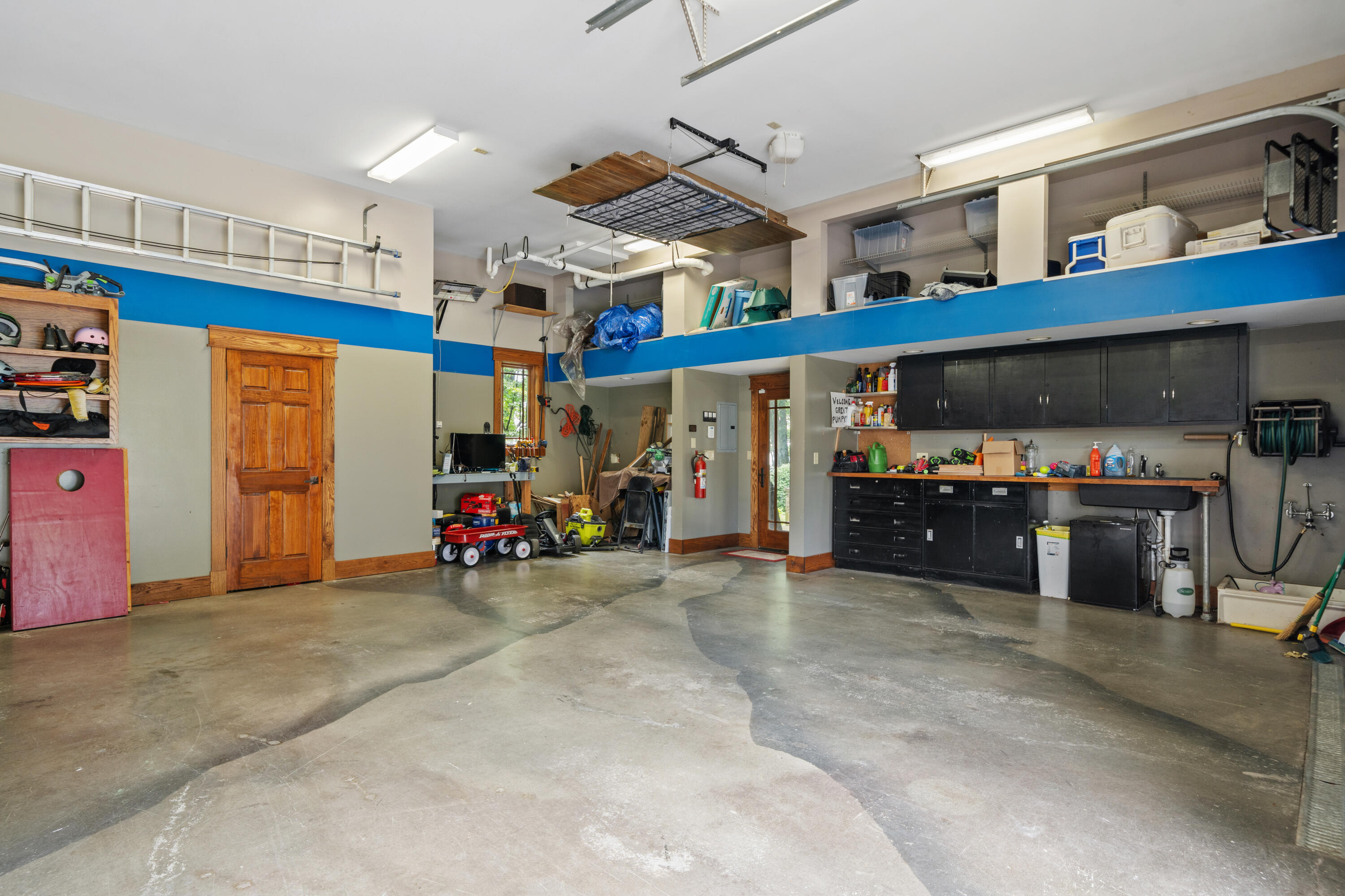 Bent Mountain, Virginia, 24059, United States, 5 Bedrooms Bedrooms, ,5 BathroomsBathrooms,Residential,Active,2025206