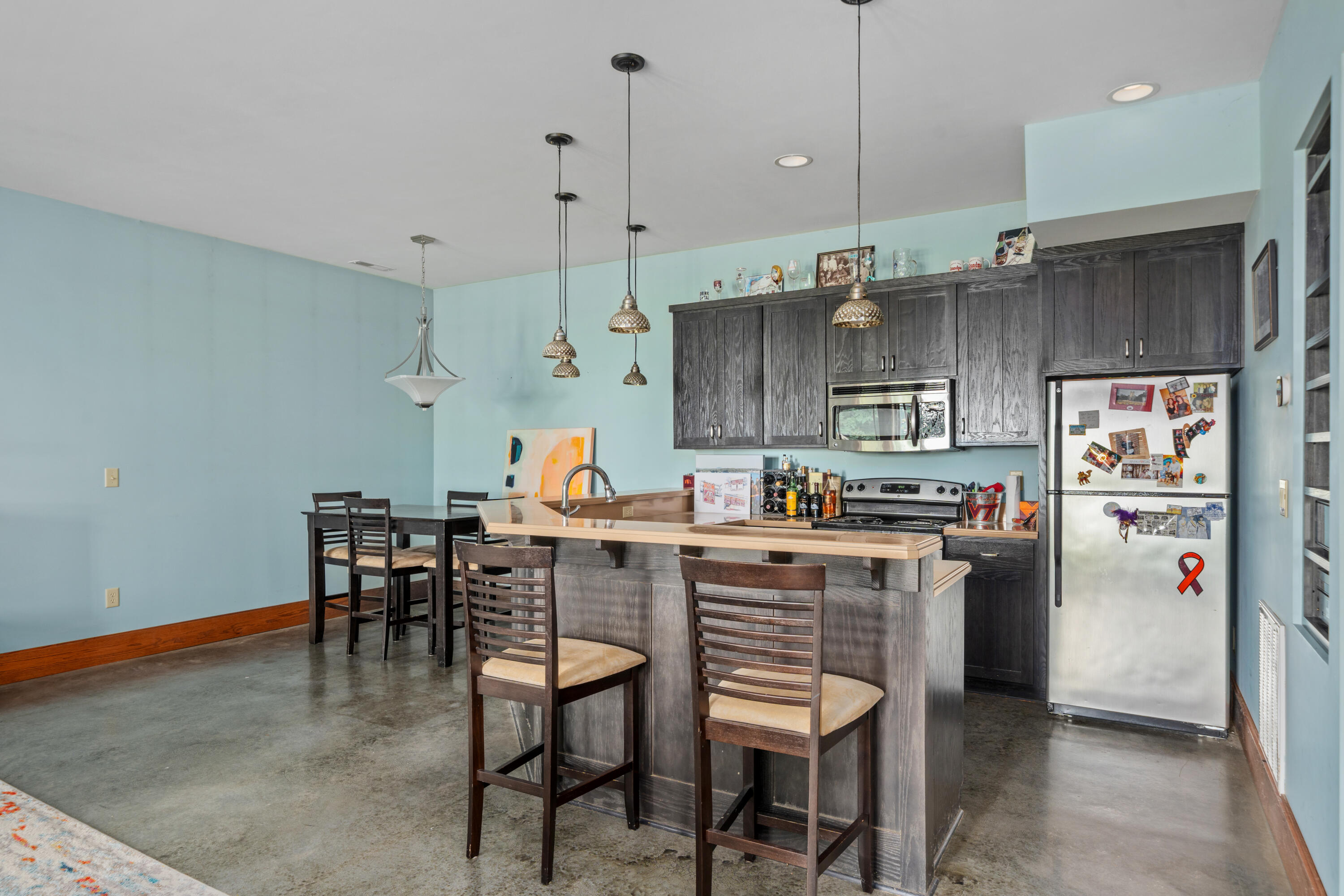 Bent Mountain, Virginia, 24059, United States, 5 Bedrooms Bedrooms, ,5 BathroomsBathrooms,Residential,Active,2025206